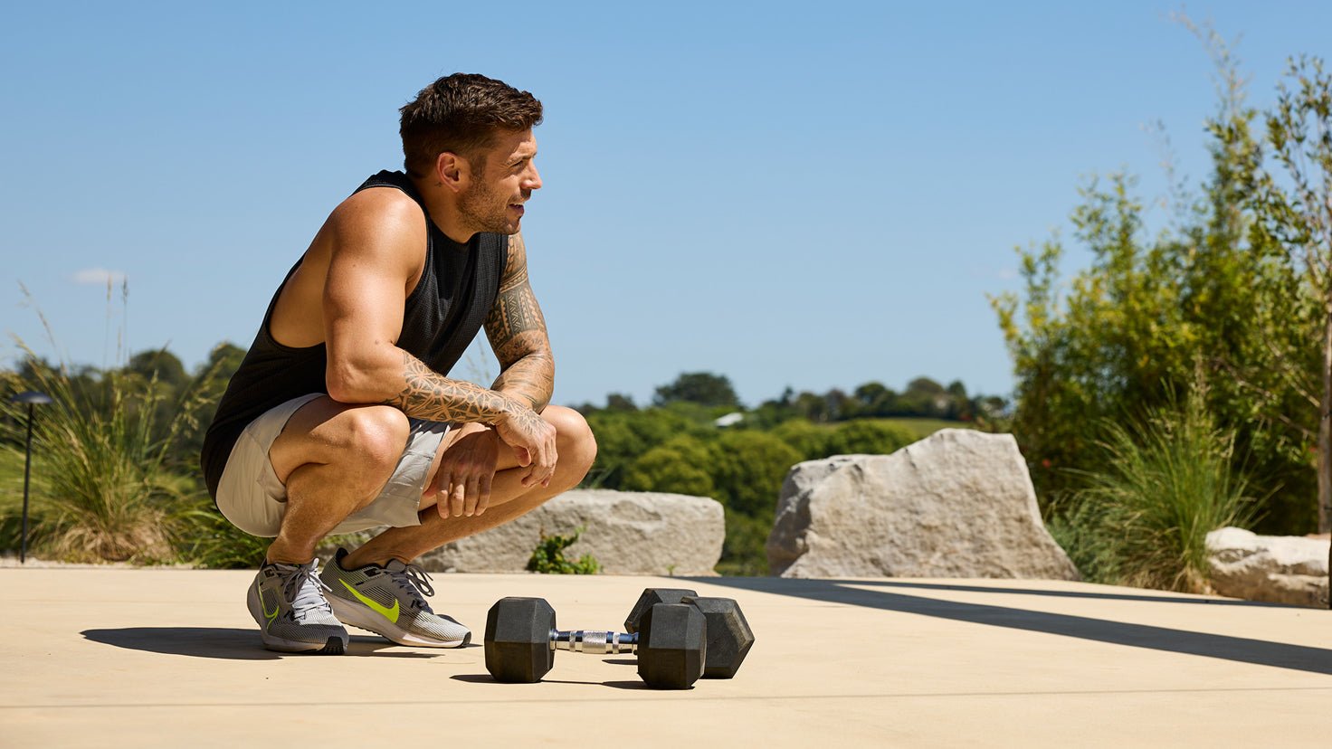 7 dumbbell exercises for an epic leg day at home - Centr