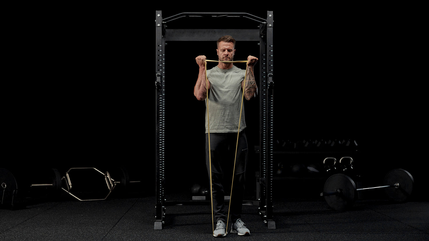 Tutorial: Banded standing curl