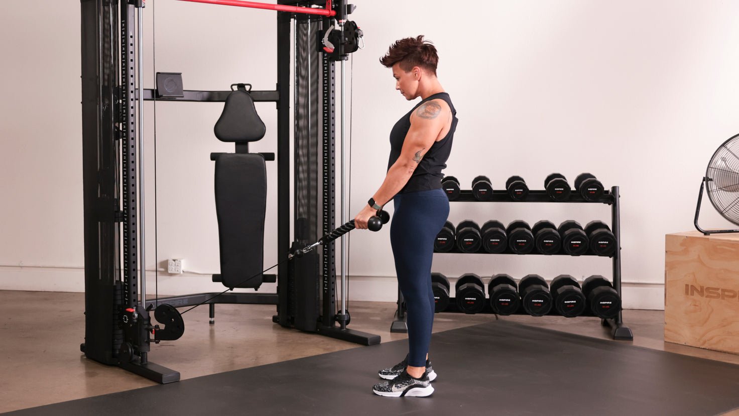 Tutorial - Cable Romanian deadlift - Centr
