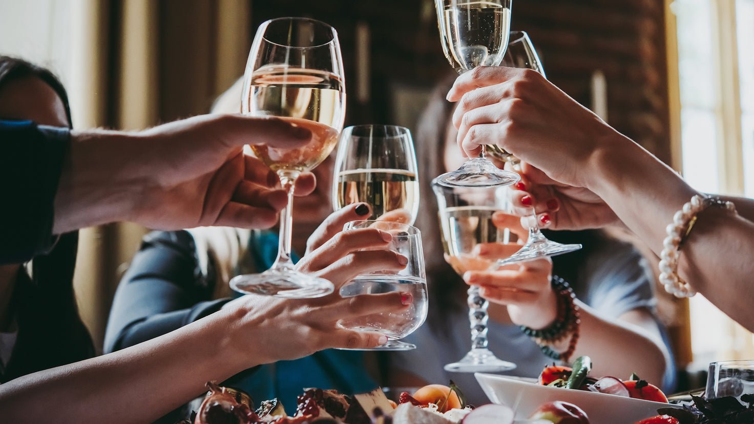 How to go alcohol-free without losing your friends - Centr