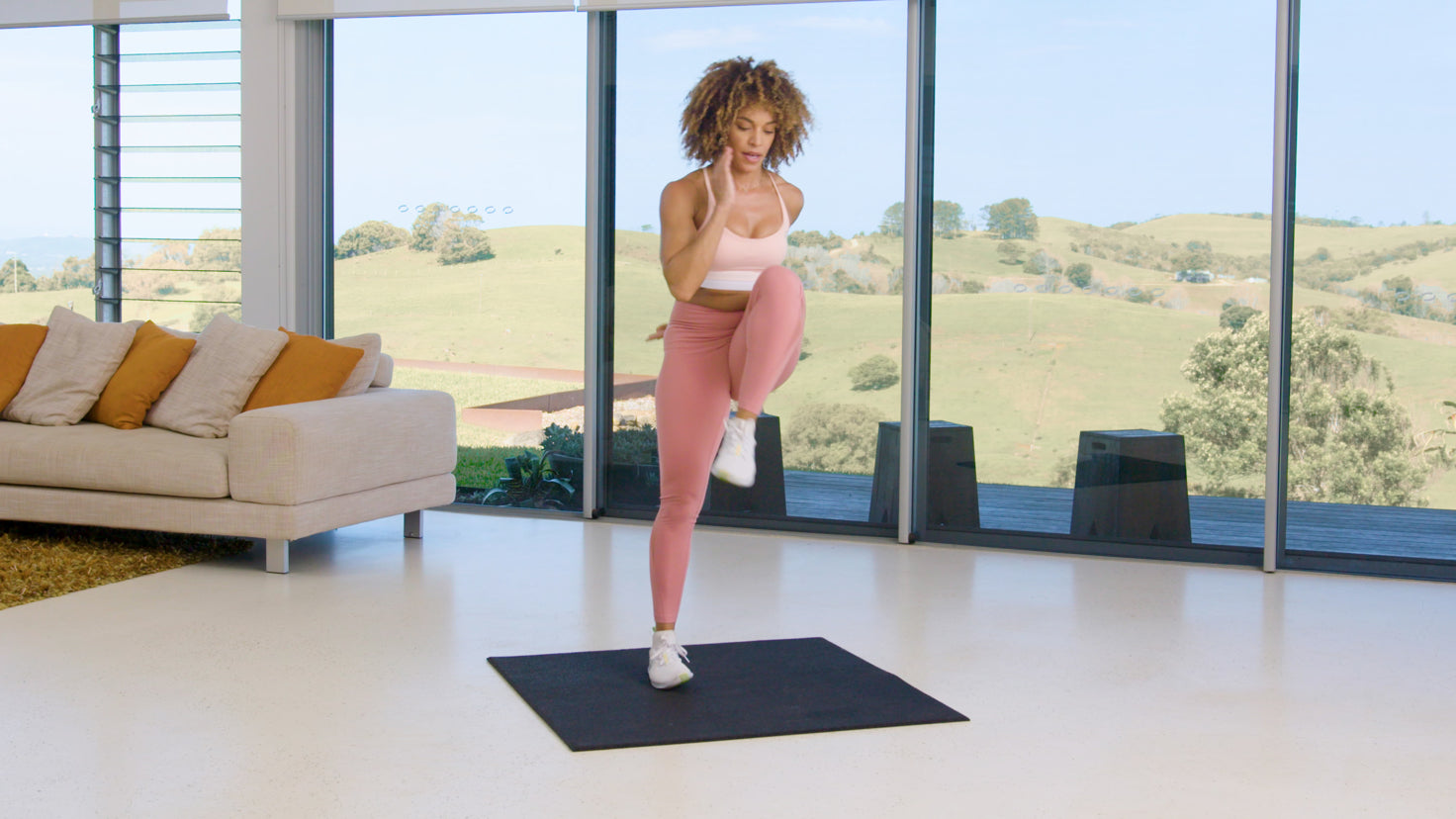 Tutorial: Lateral lunge + knee drive