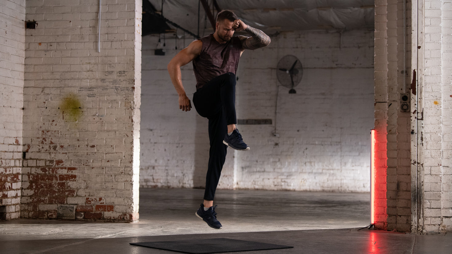 Tutorial: Single-leg deadlift + jump