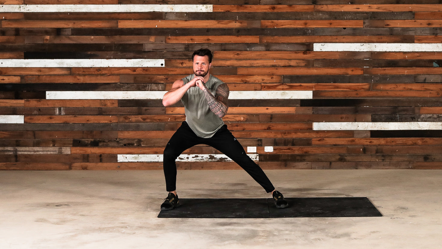 Tutorial: Alternating side lunge