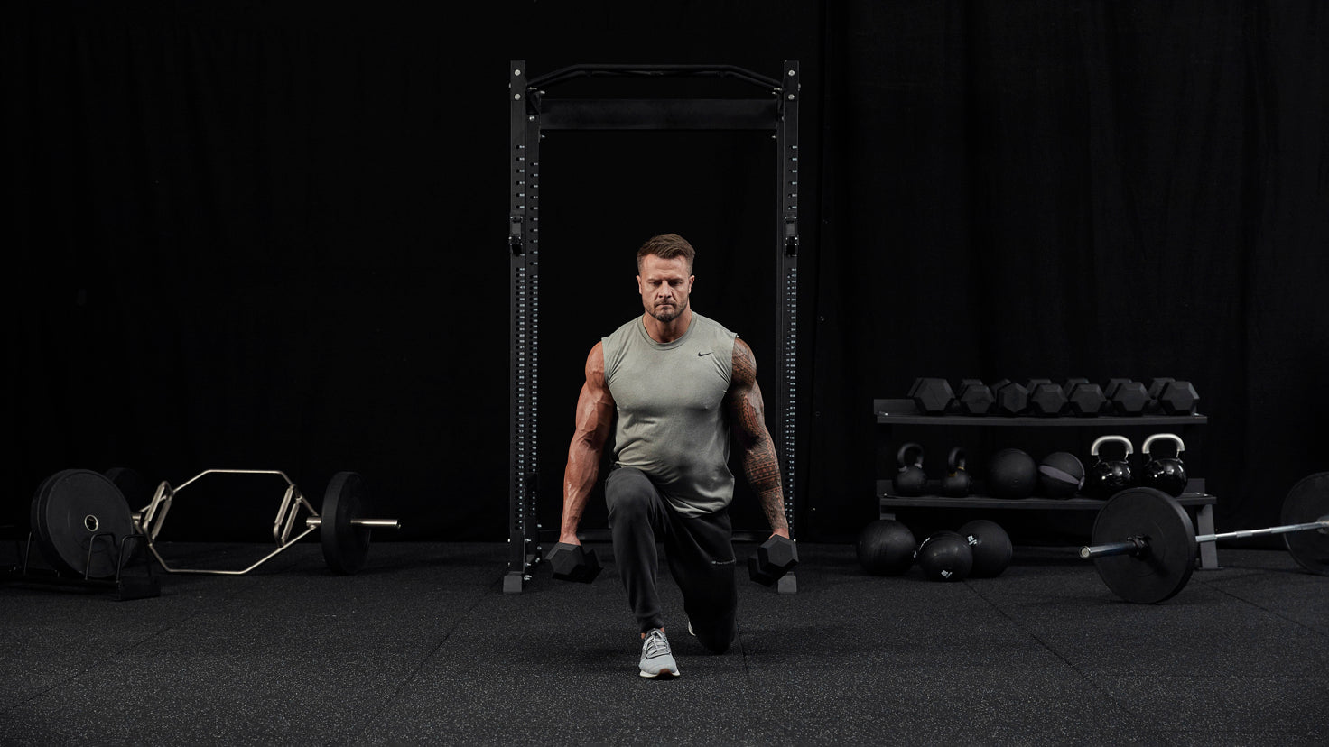 Tutorial: Alternating dumbbell forward lunge