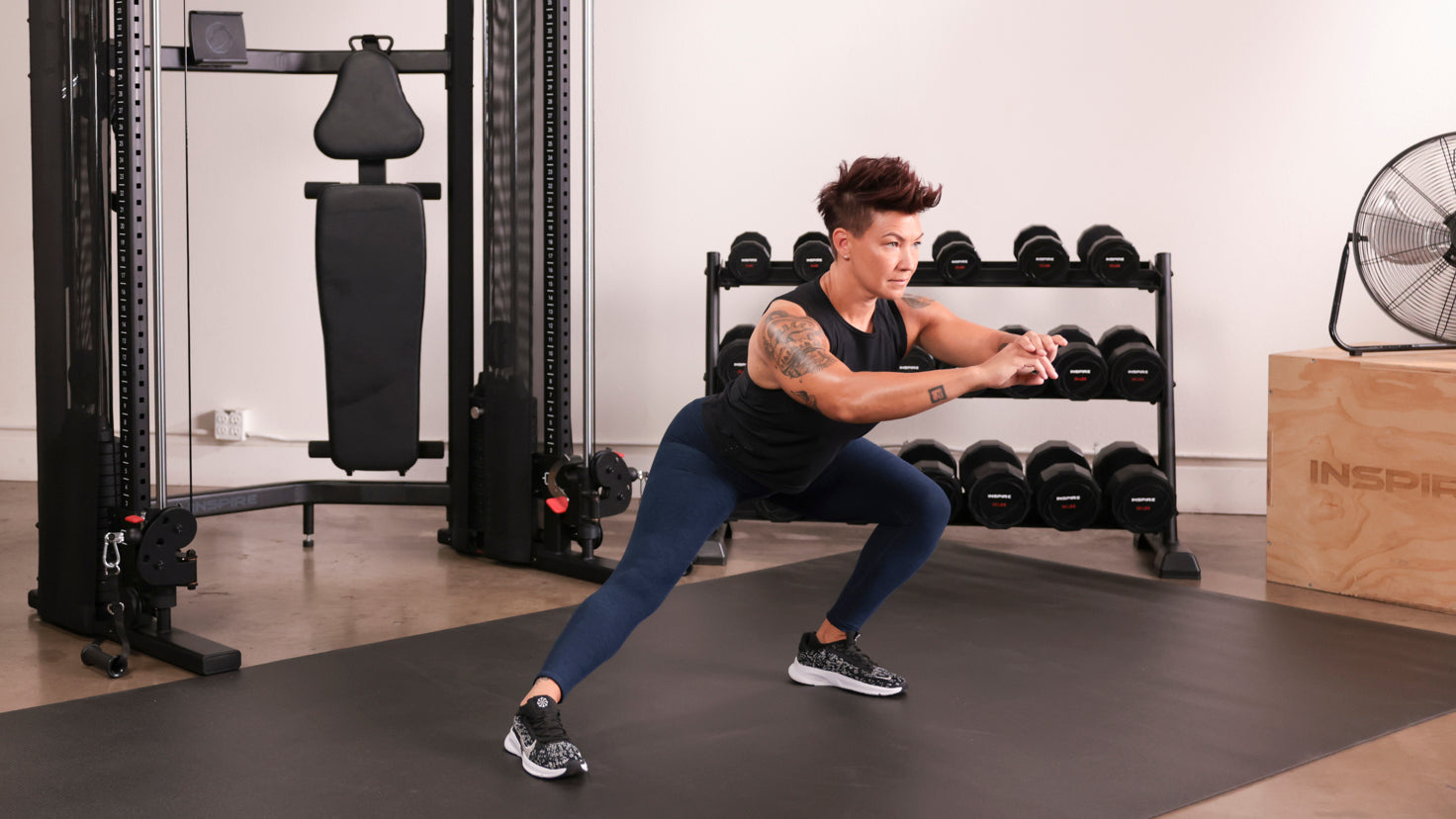 Tutorial: Static lateral lunge