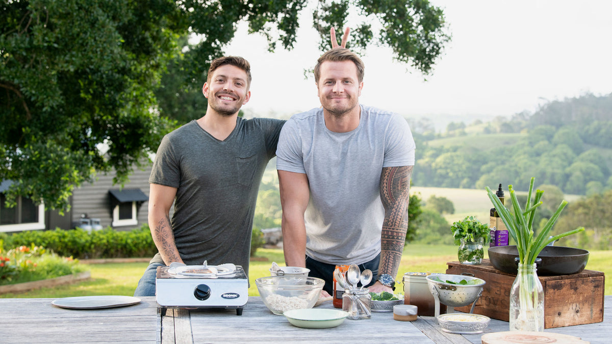 Luke & Bobby make a healthy pizza... for breakfast!