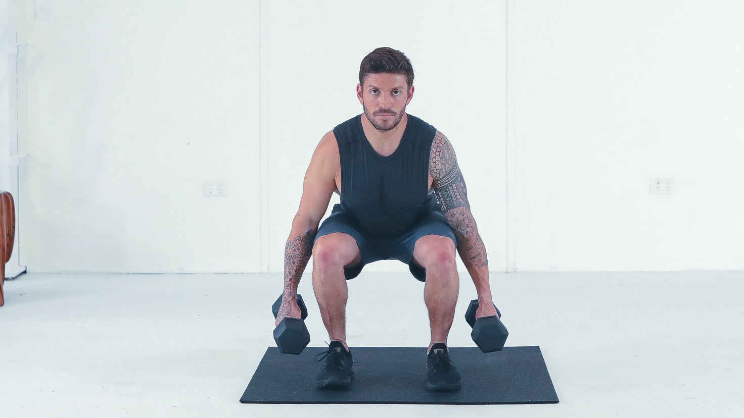 Tutorial: Dumbbell curtsy lunge + squat