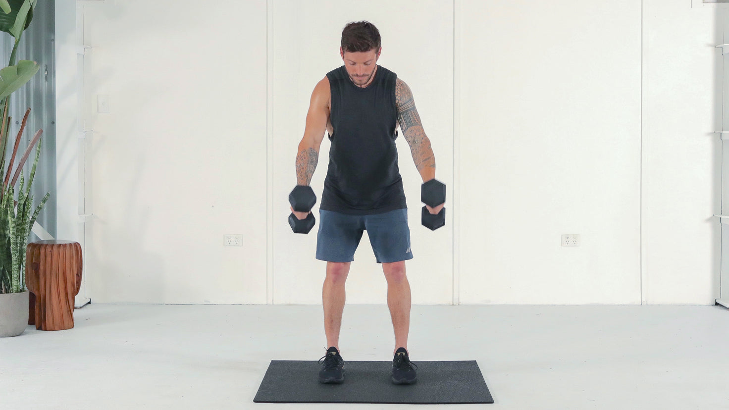 Tutorial: Dumbbell swings