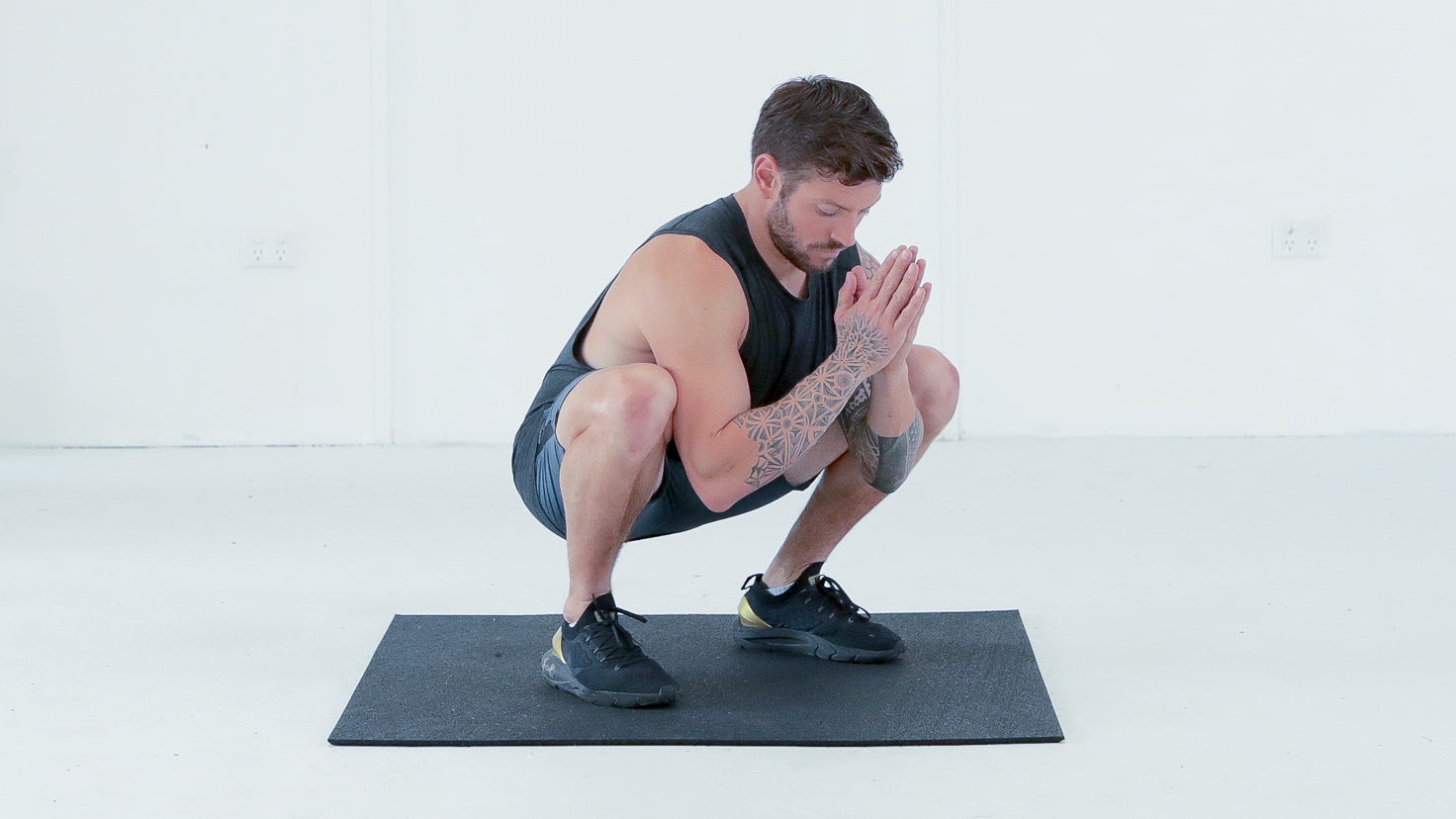 Tutorial: Frog squats