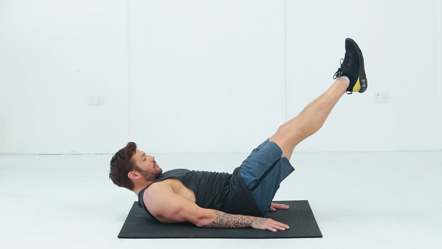 Tutorial: Leg raises