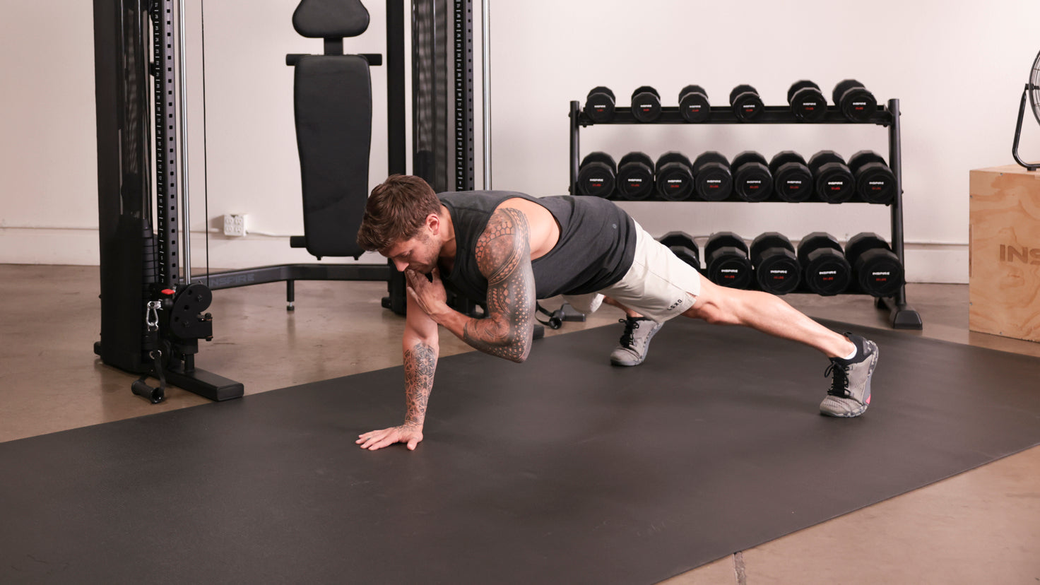 Tutorial: Plank shoulder taps