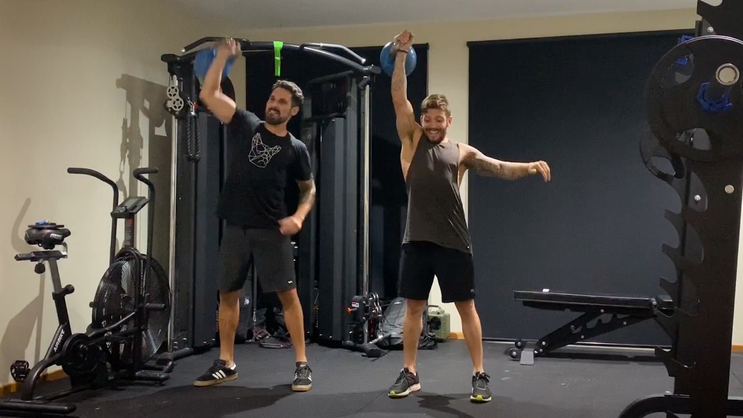 Luke & Sergio's buddy workout - Centr