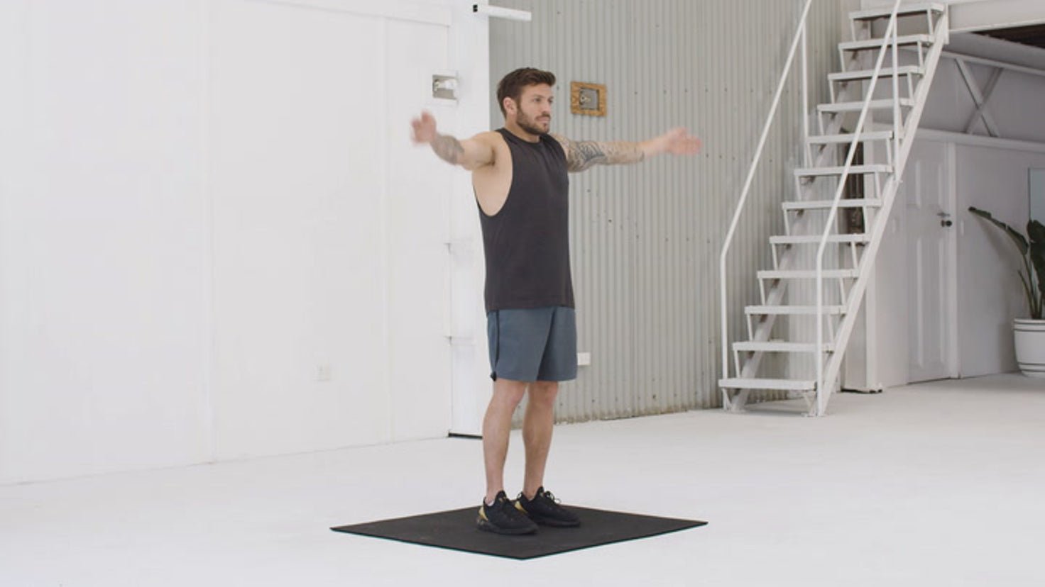 Tutorial: Arm circles - Centr