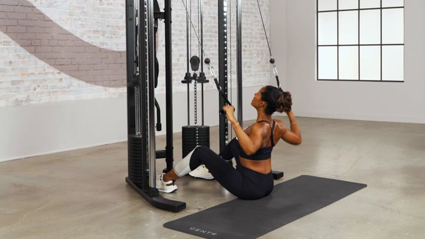 Tutorial: Cable floor seated lat pulldown (D handles) - Centr