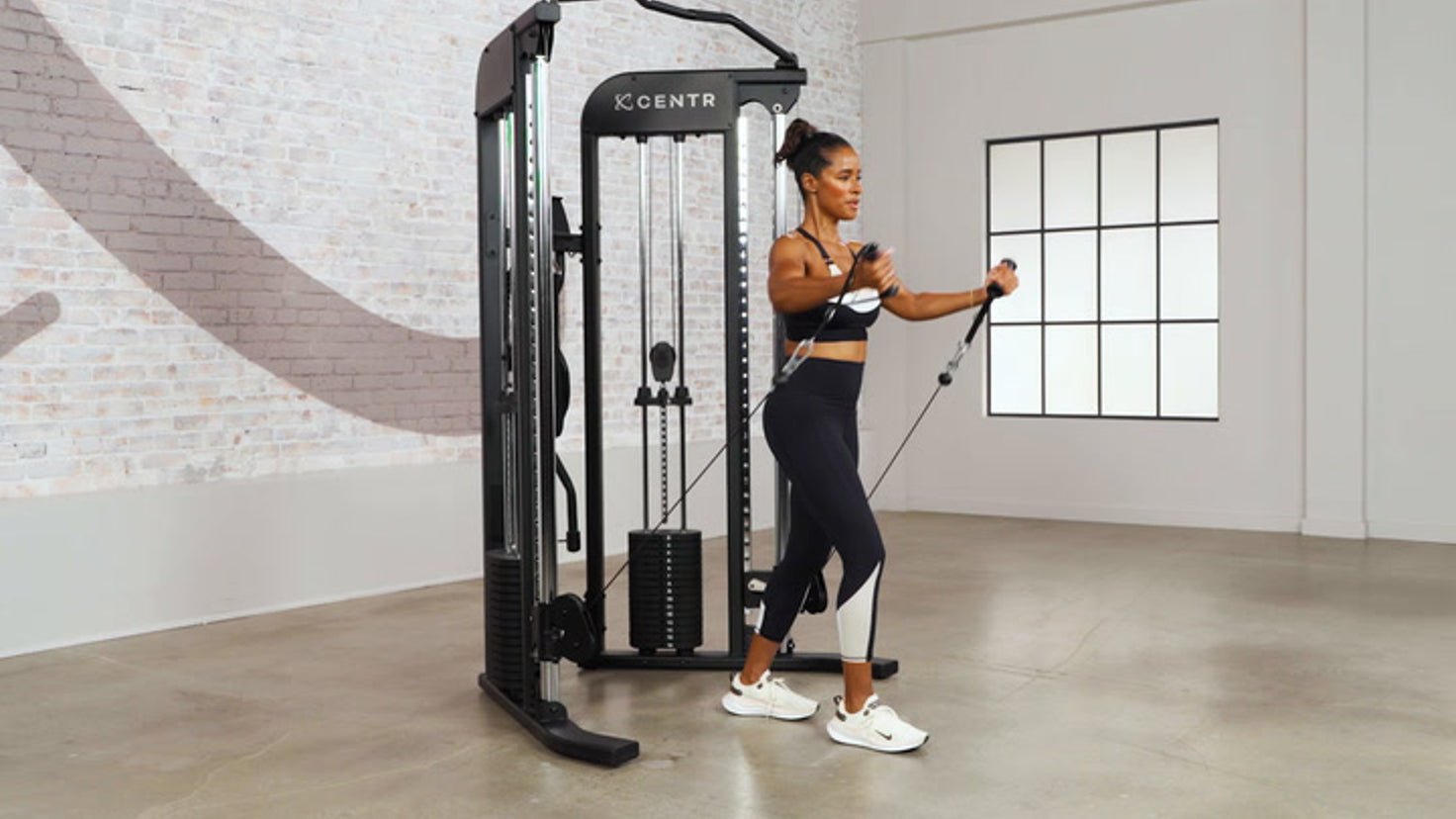 Tutorial: Cable low-to-high chest fly - Centr