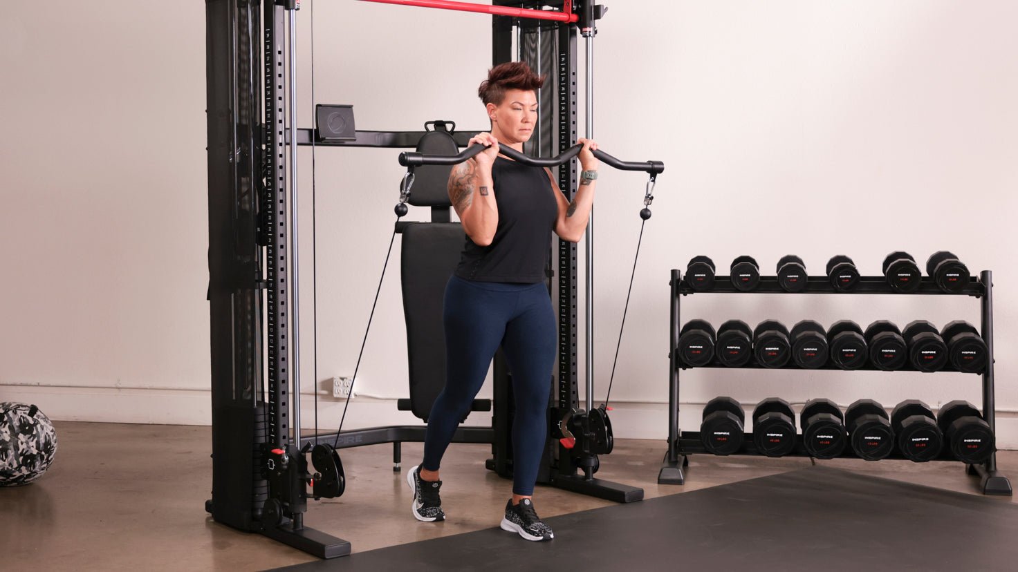 Tutorial: Cable reverse-grip bicep curl - Centr