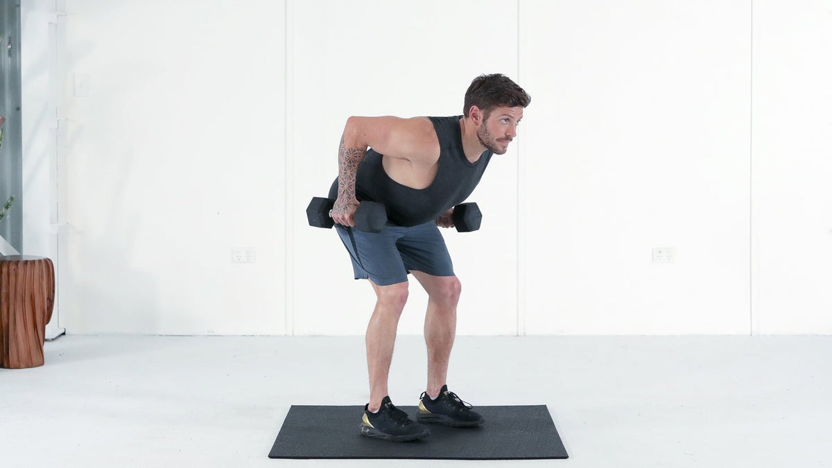 Tutorial: Dumbbell bent-over row - Centr