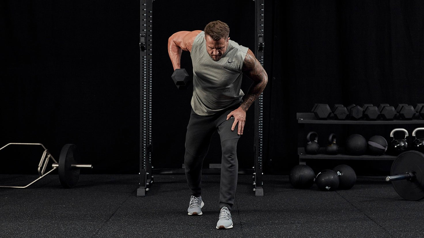 Tutorial: Dumbbell single-arm row - Centr
