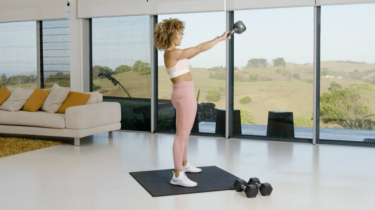 Tutorial: Kettlebell swings - Centr