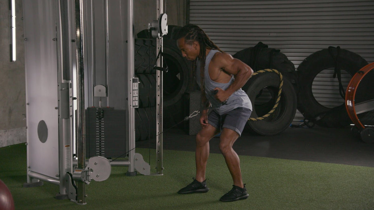 Tutorial: Single-arm cable rows - Centr