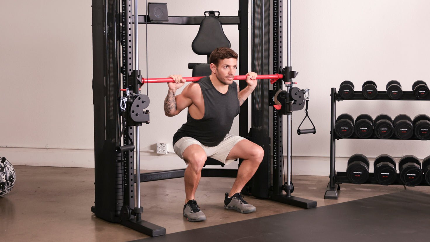 Tutorial: Smith bar back squat - Centr
